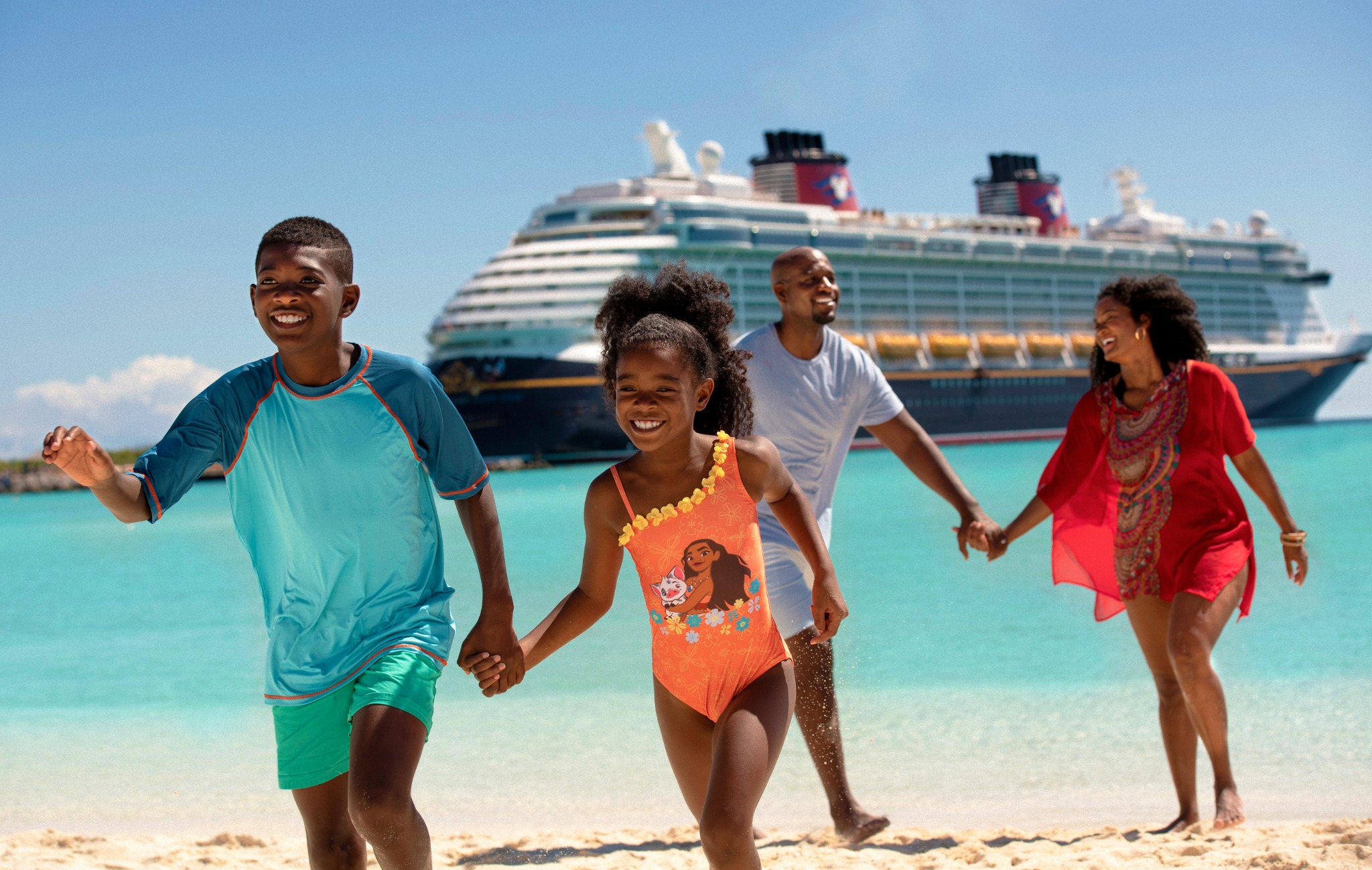 Playa y crucero